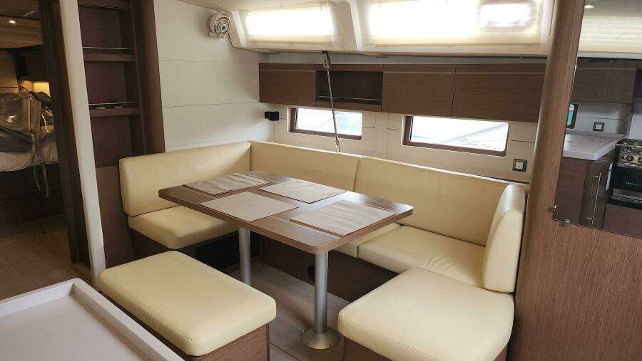 Beneteau Oceanis 46.1