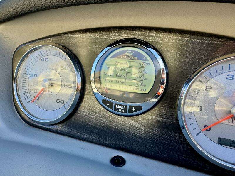 2016 Harris Grand Mariner 250 SLEC Tritoon