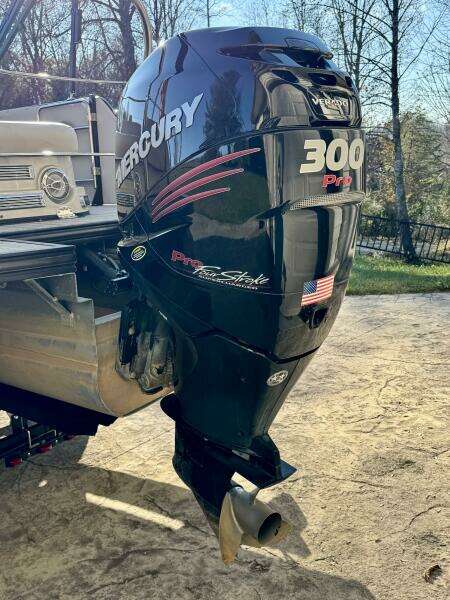 2016 Harris Grand Mariner 250 SLEC Tritoon