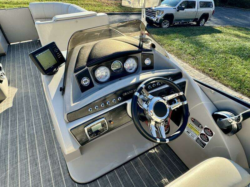 2016 Harris Grand Mariner 250 SLEC Tritoon