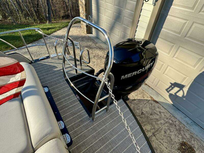 2016 Harris Grand Mariner 250 SLEC Tritoon