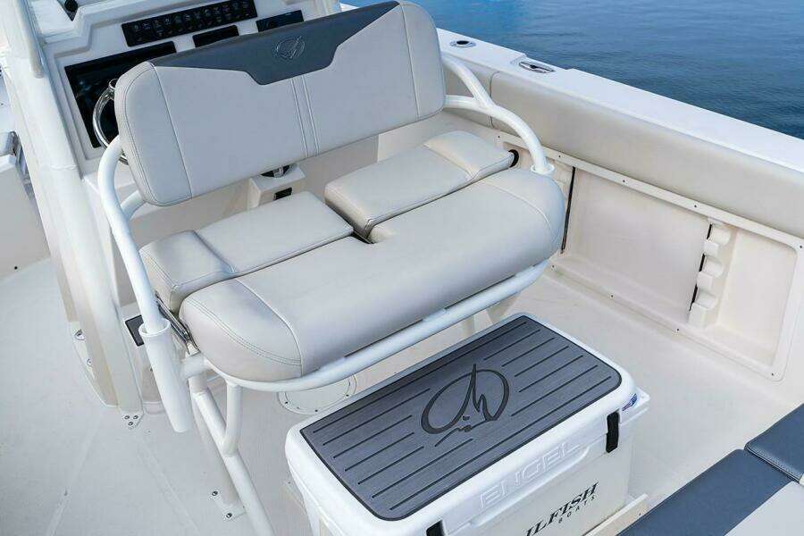 2025 Sailfish 232 Center Console