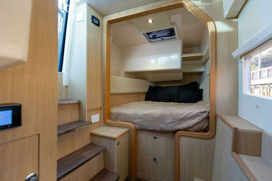 2018 36 Aquila 36 Power Cat Katz Azz Starboard Stateroom