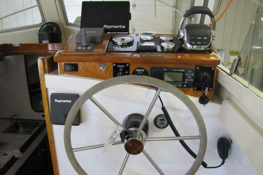 DASH helm instruments and gauges