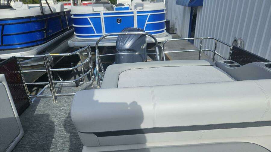 2024 Godfrey Sweetwater 2286