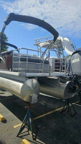 2024 Godfrey Sweetwater 2286