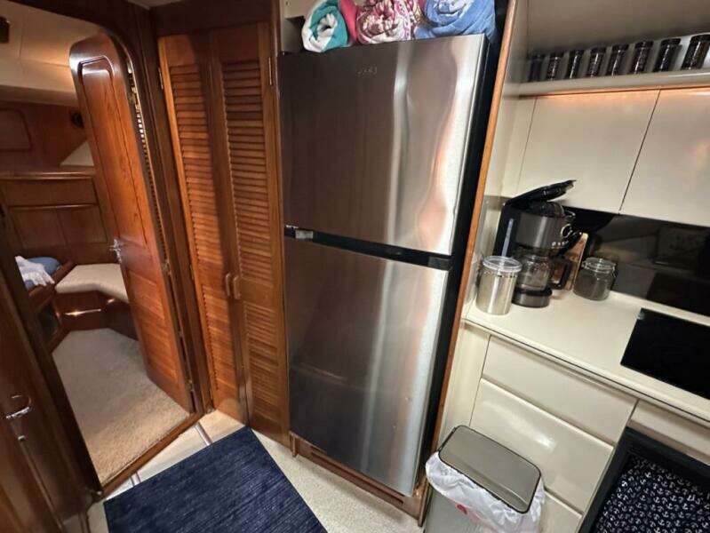 1989 Viking 44 Motor Yacht