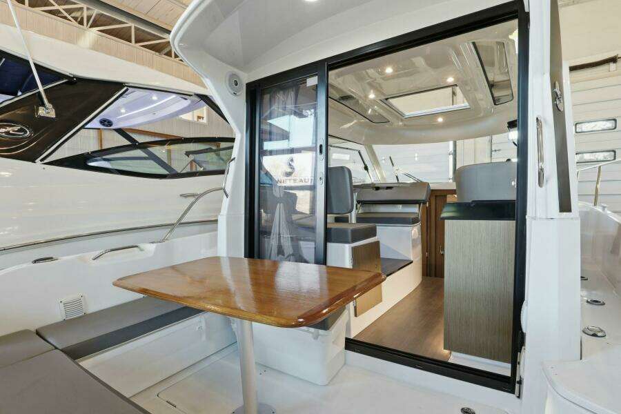 2022 Beneteau Antares 9