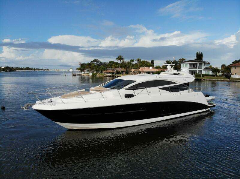 2017 Sea Ray L590