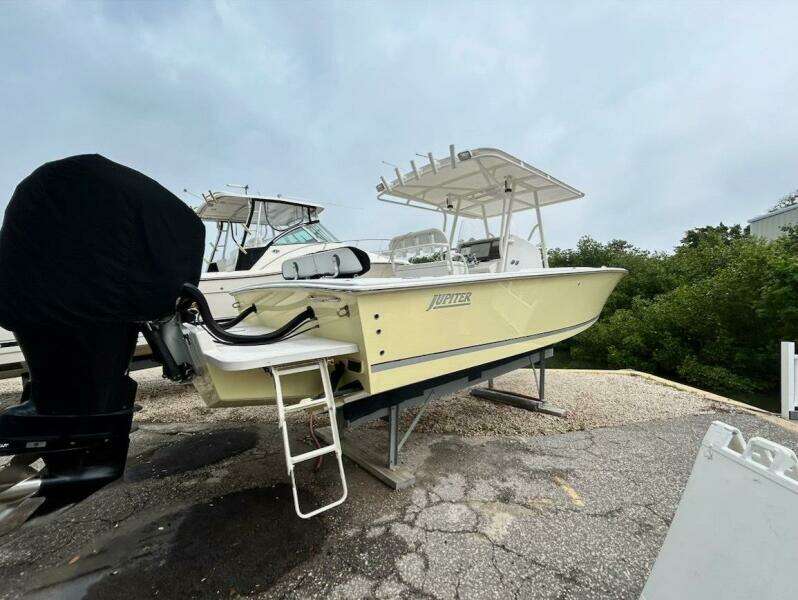 2006 Jupiter 31 CC Forward Seating
