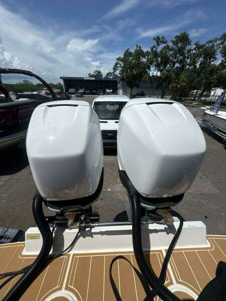 2006 Jupiter 31 CC Forward Seating