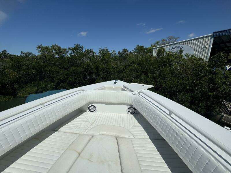 2006 Jupiter 31 CC Forward Seating