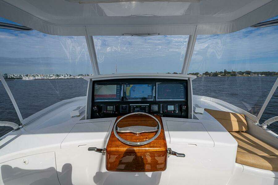 2017 F&S Cusotm Express Sportfish