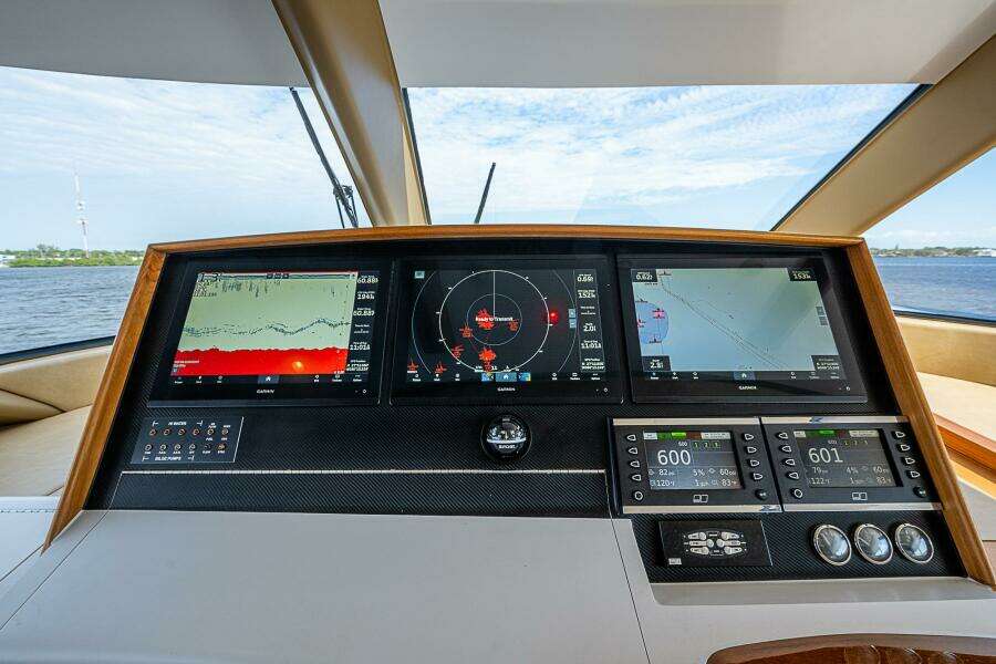 2017 F&S Cusotm Express Sportfish