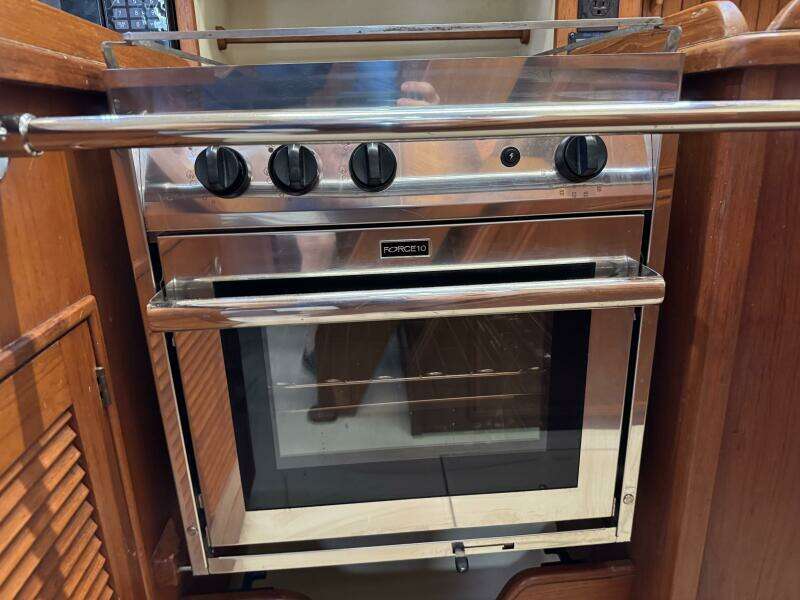 1999 Island Packet 45