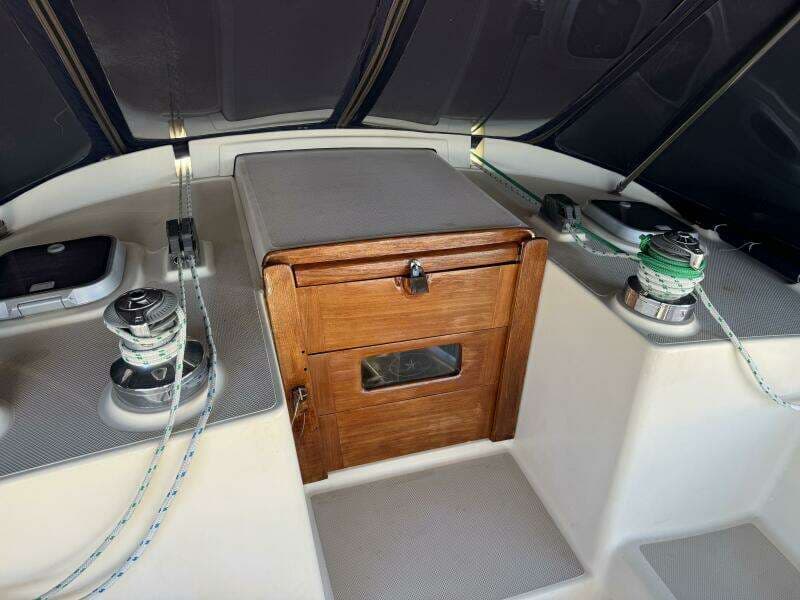 1999 Island Packet 45