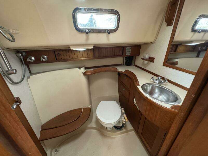 1999 Island Packet 45