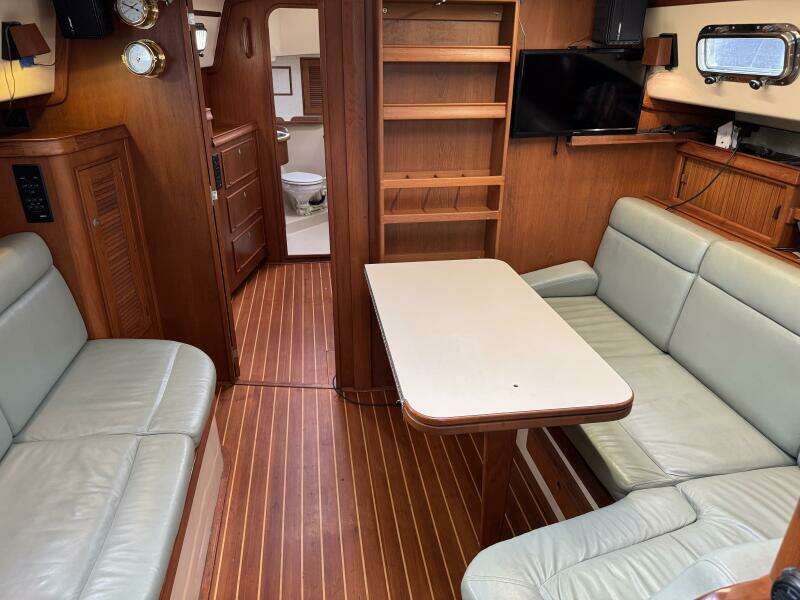 1999 Island Packet 45