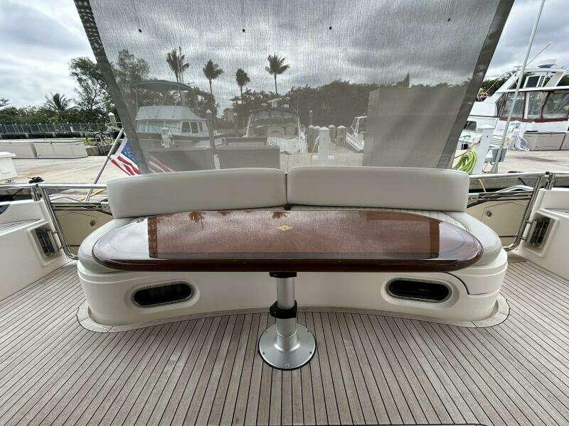 2008 Princess 67 Flybridge