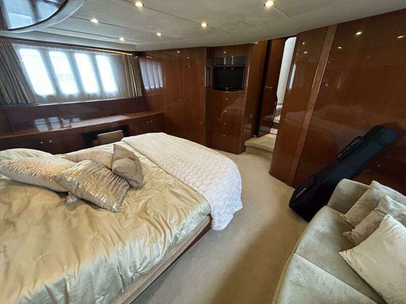 2008 Princess 67 Flybridge