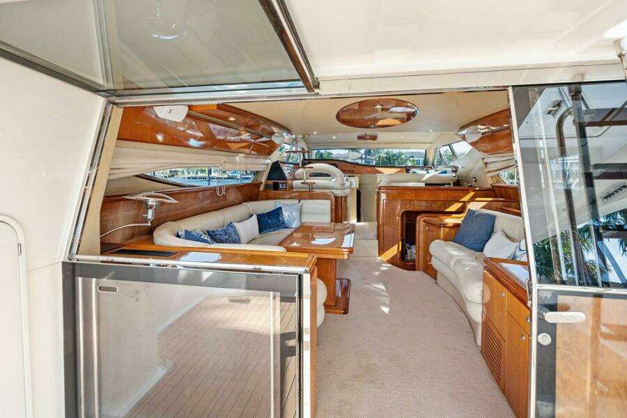 2003 Ferretti Yachts 62