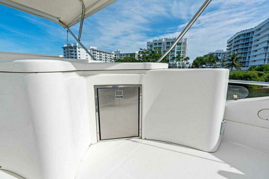 2003 Ferretti Yachts 62