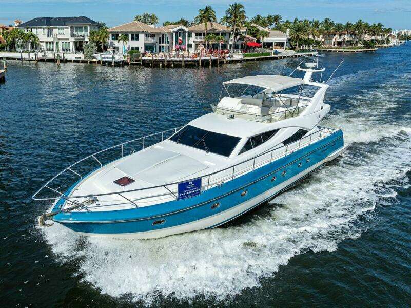 2003 Ferretti Yachts 62