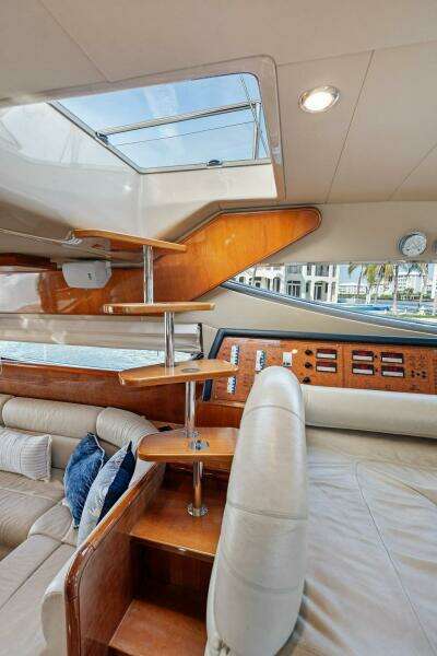 2003 Ferretti Yachts 62