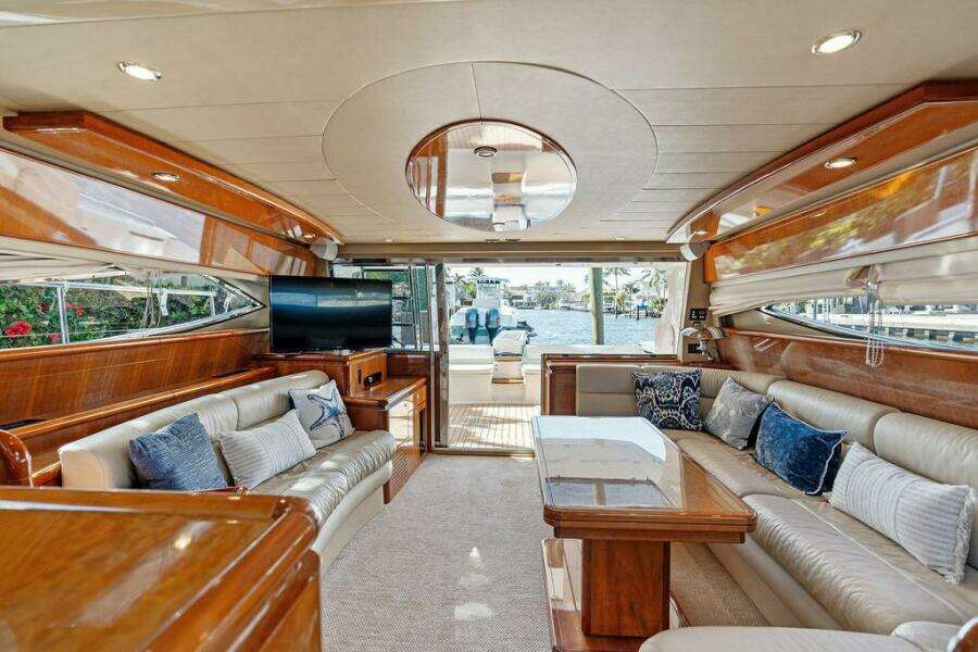 2003 Ferretti Yachts 62