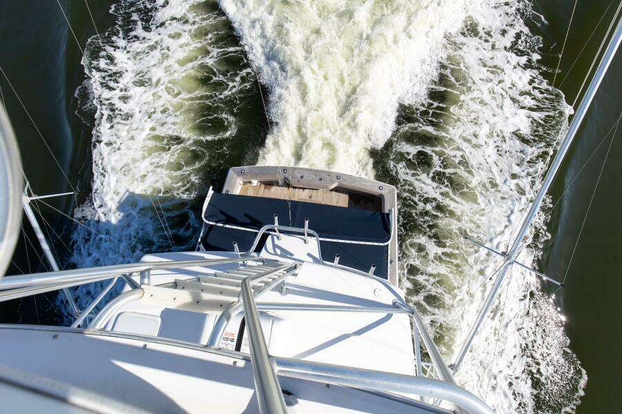 2001 65 Viking Convertible Enclosed Bridge Partnership Tower