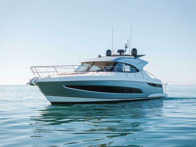 2022 Riviera 4800 Sport Yacht - VENTURES64