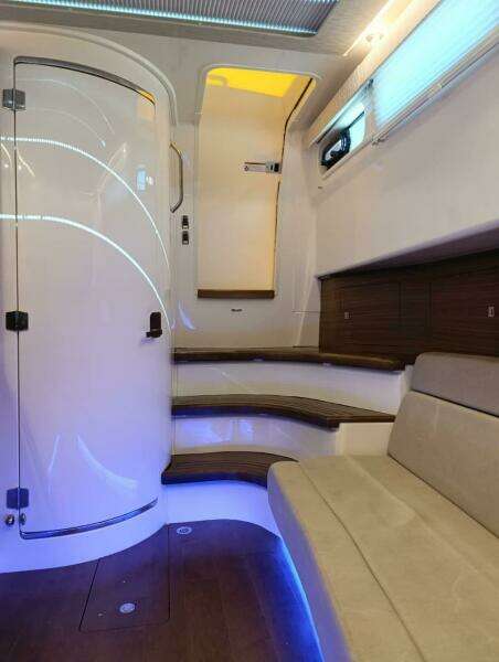 2024 Boston Whaler 420 Outrage