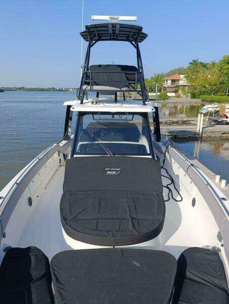 2024 Boston Whaler 420 Outrage