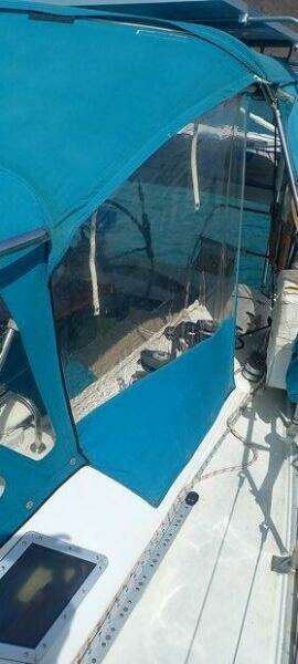 M_Side Windows For At Sea