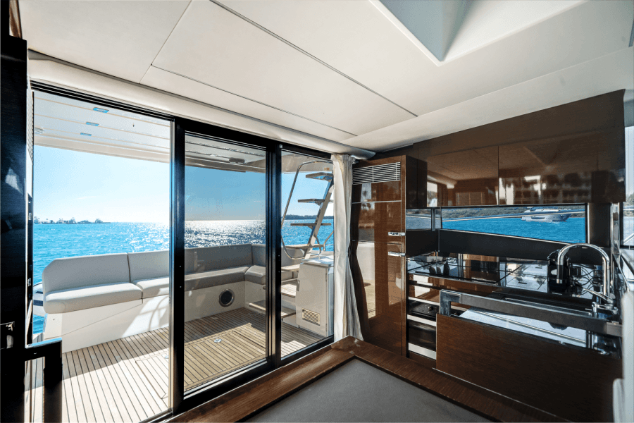 2020 Prestige 520 FLYBRIDGE
