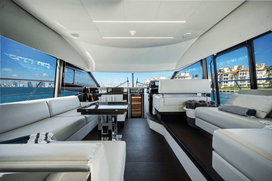 2020 Prestige 520 FLYBRIDGE