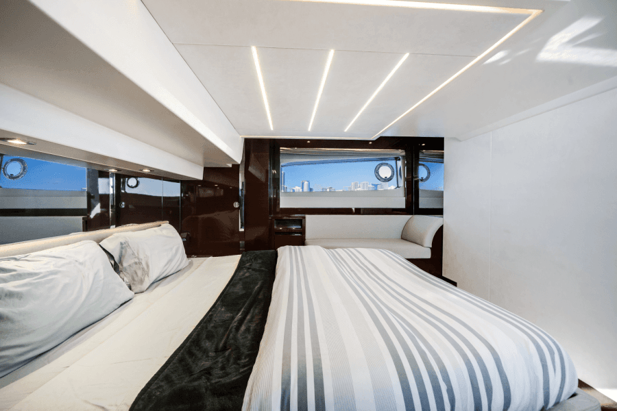 2020 Prestige 520 FLYBRIDGE