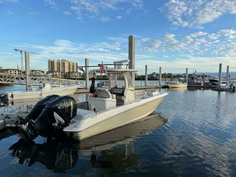 2016 Boston Whaler 270 Dauntless
