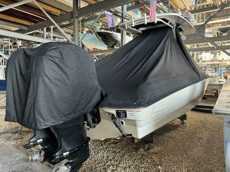 2016 Boston Whaler 270 Dauntless