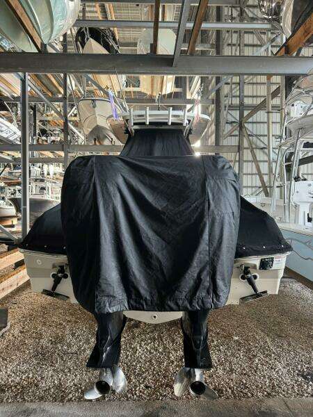 2016 Boston Whaler 270 Dauntless