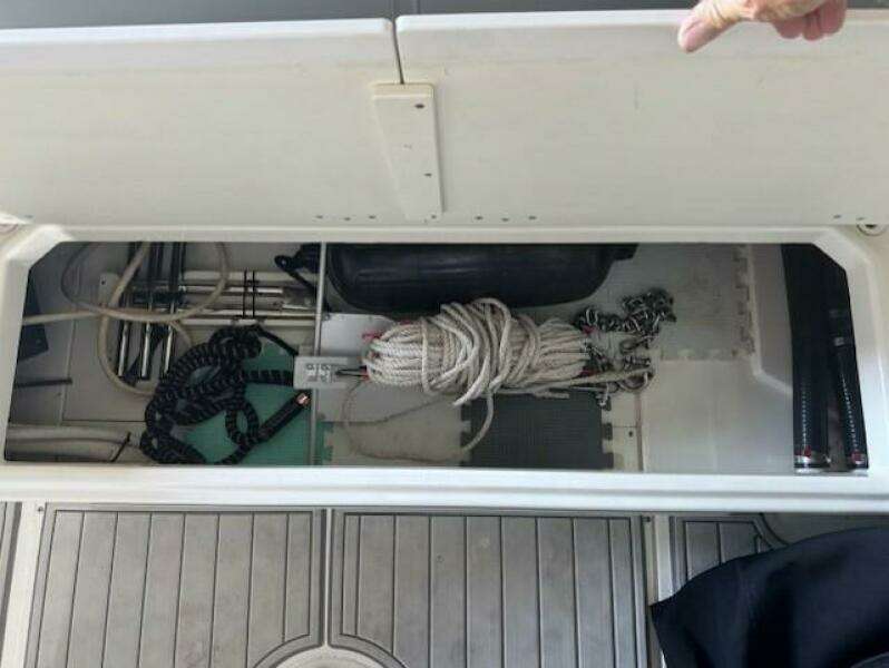 2016 Boston Whaler 270 Dauntless