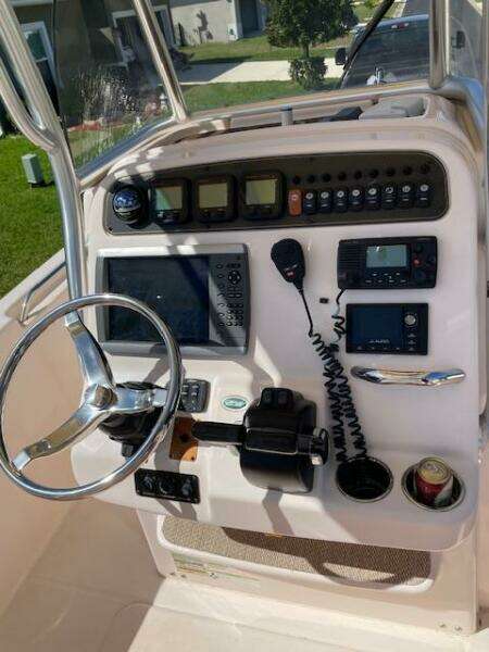 2014 Grady-White Fisherman 257 boat dashboard with navigation and communication equipment.