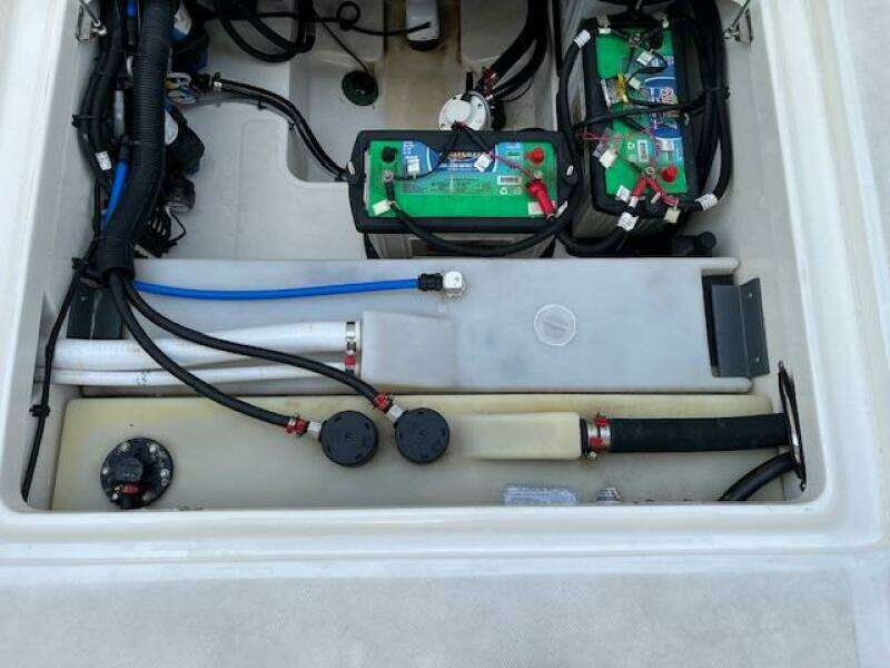 2018 Boston Whaler 270 Vantage