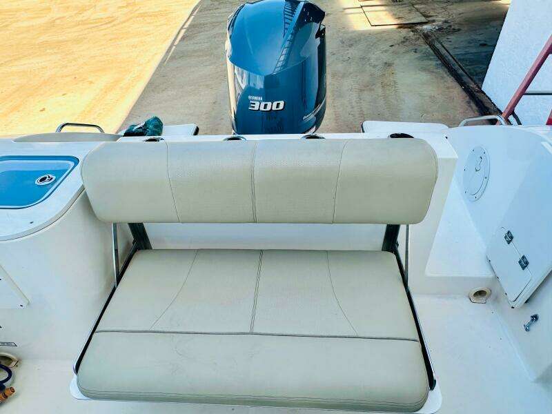 2016 Pursuit C 238 Center Console