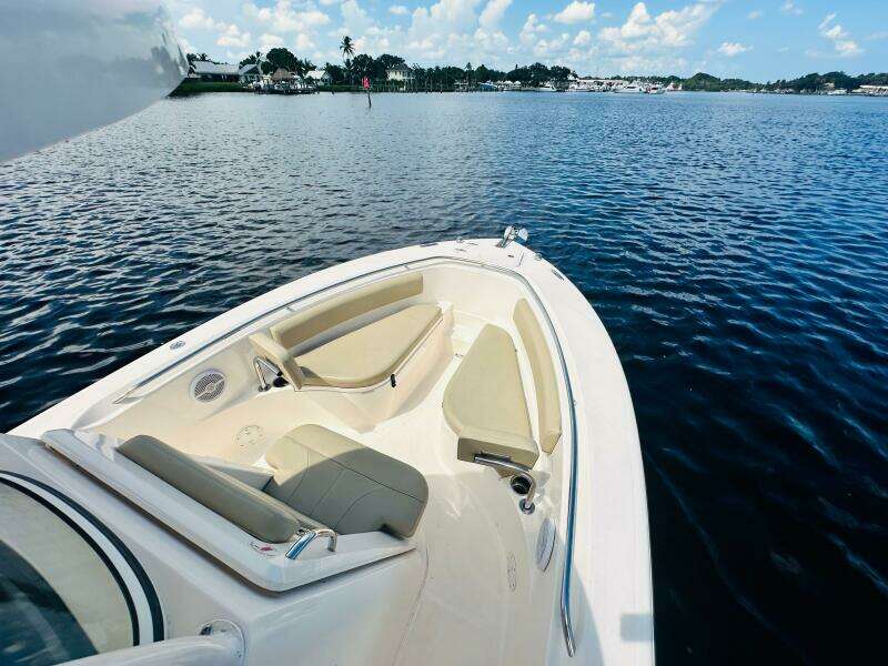 2016 Pursuit C 238 Center Console