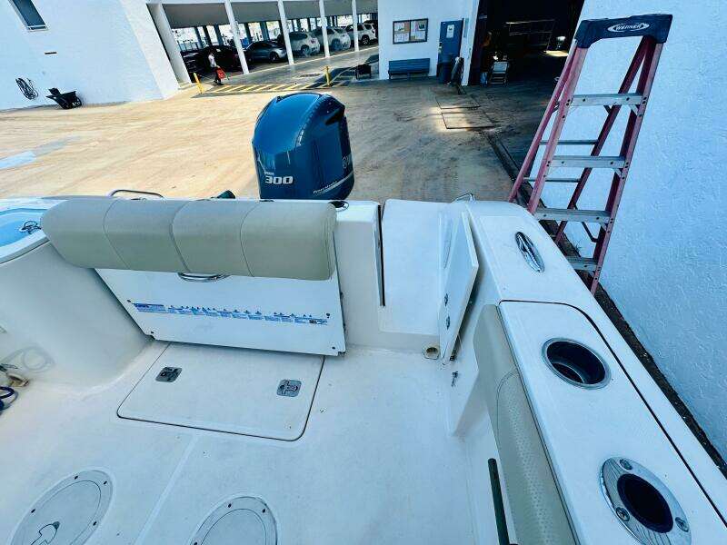 2016 Pursuit C 238 Center Console