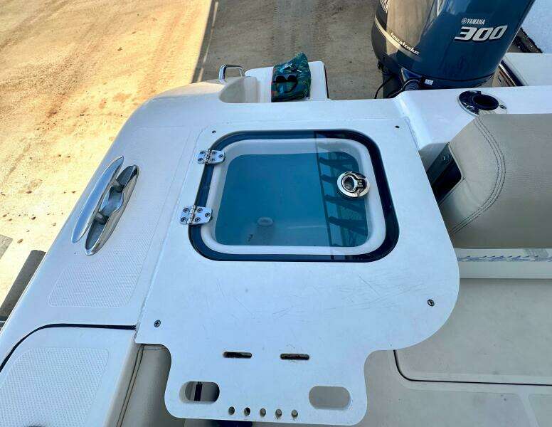 2016 Pursuit C 238 Center Console