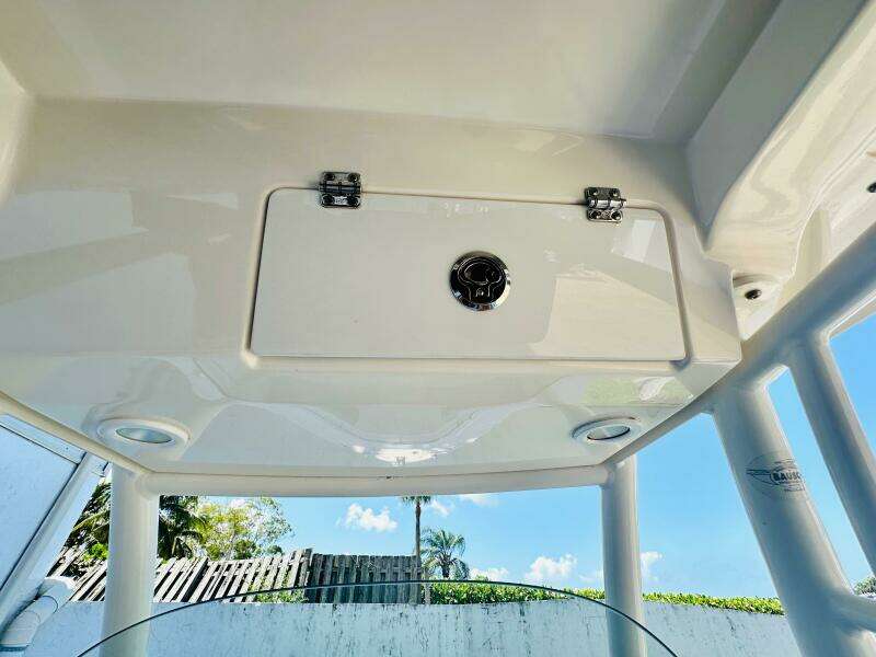 2016 Pursuit C 238 Center Console