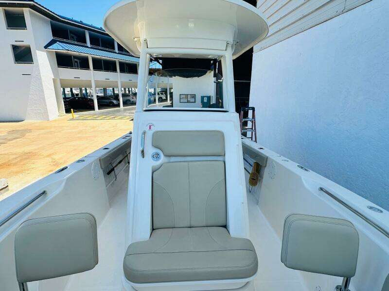 2016 Pursuit C 238 Center Console