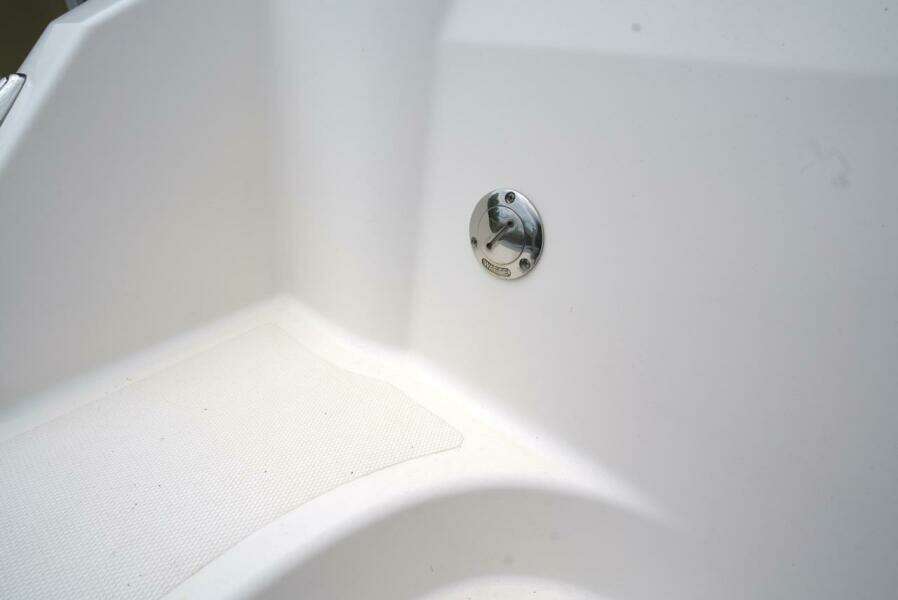 2018 Wellcraft 262 Fisherman